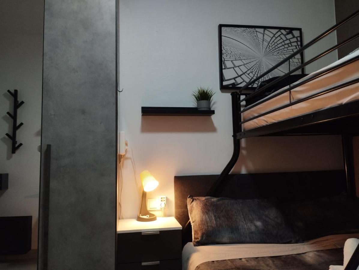 Vilapicina Hostal Barcelona Exterior photo
